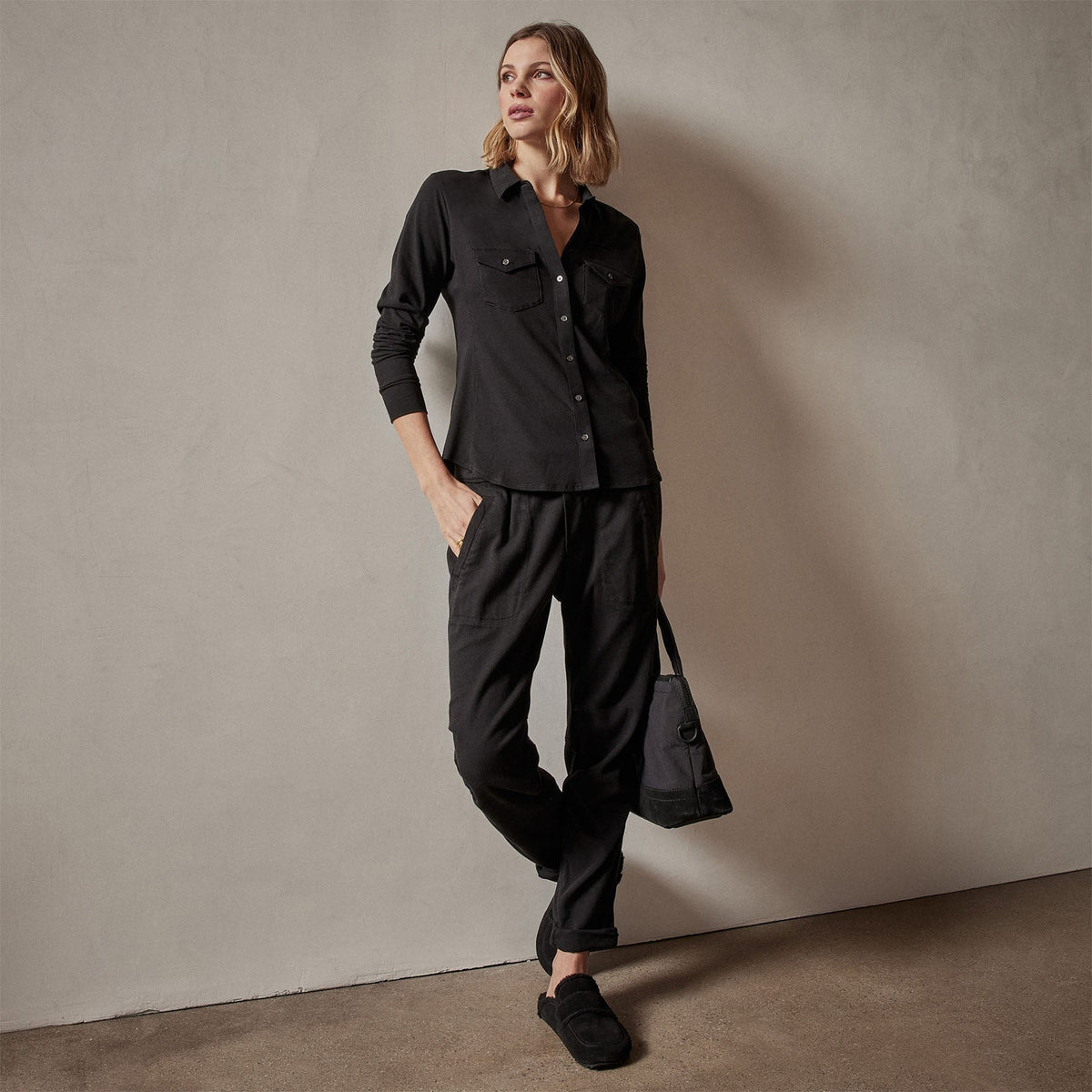 Clean Finish Jersey Shirt in Black | James Perse Los Angeles