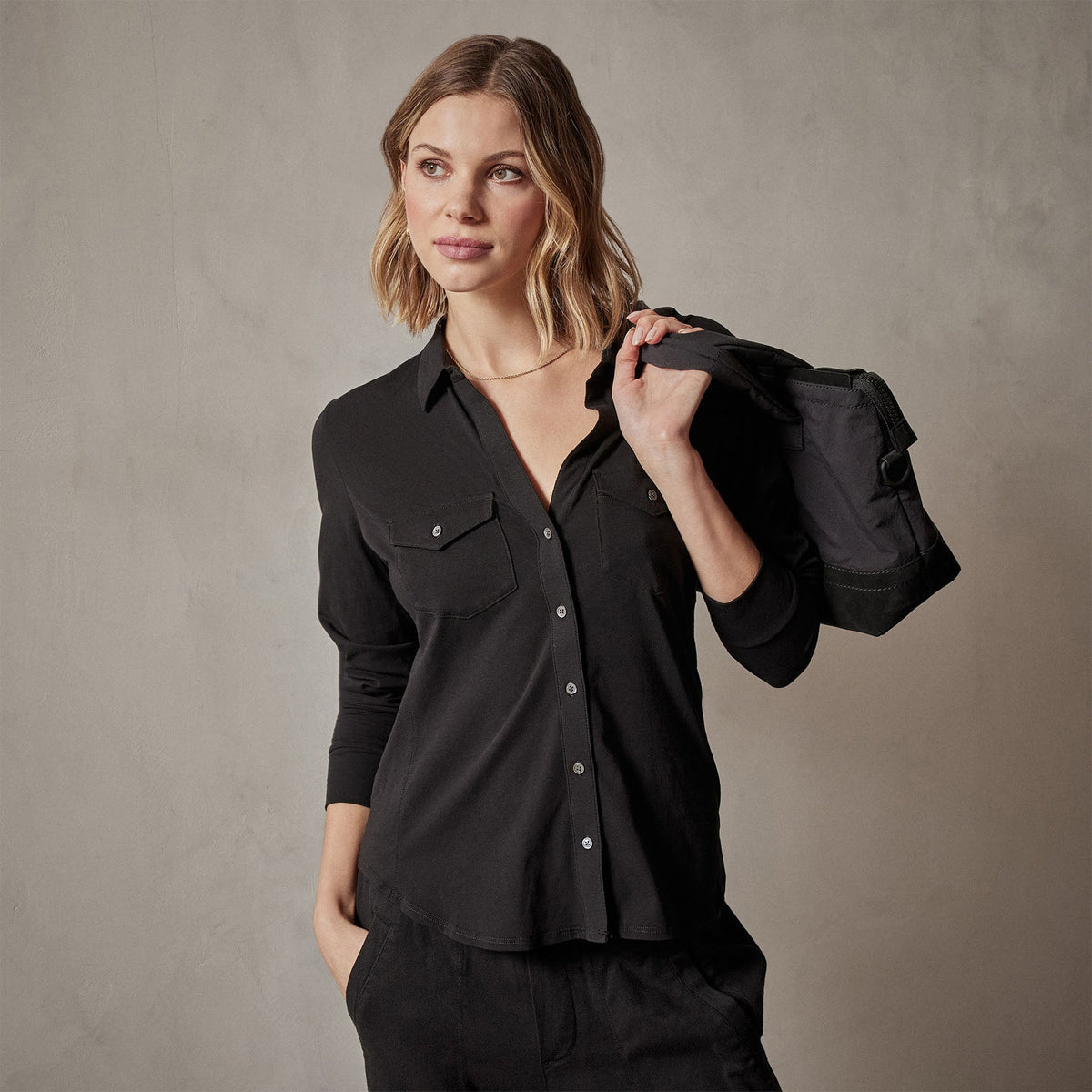 Clean Finish Jersey Shirt in Black | James Perse Los Angeles