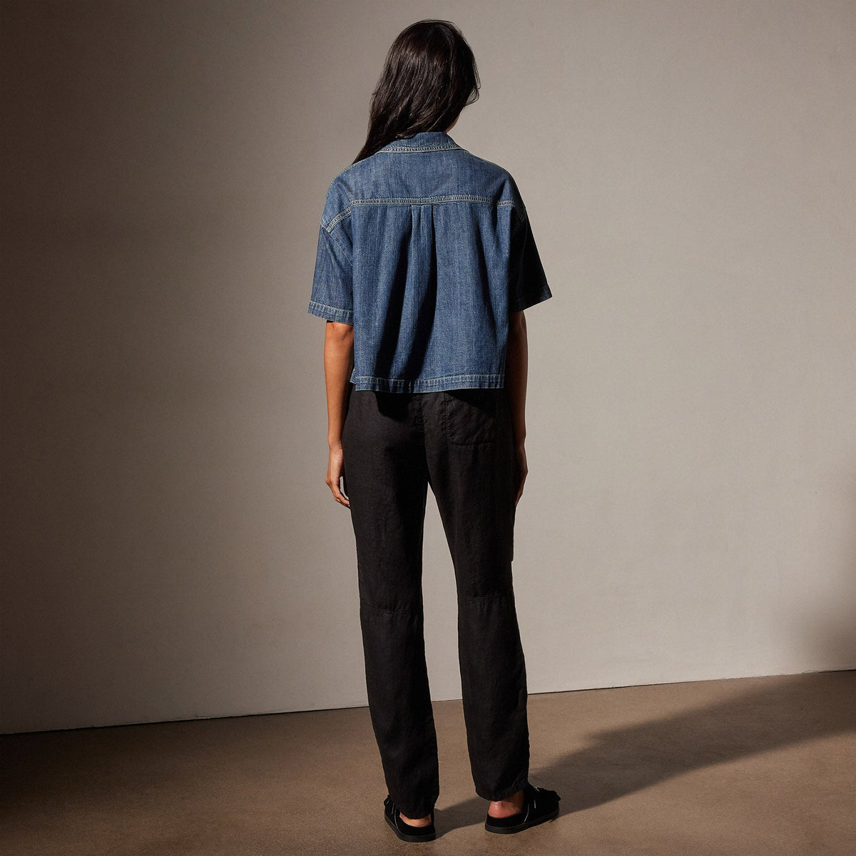 Short Sleeve Crop Denim Shirt in Medium Wash | James Perse in Los Angeles