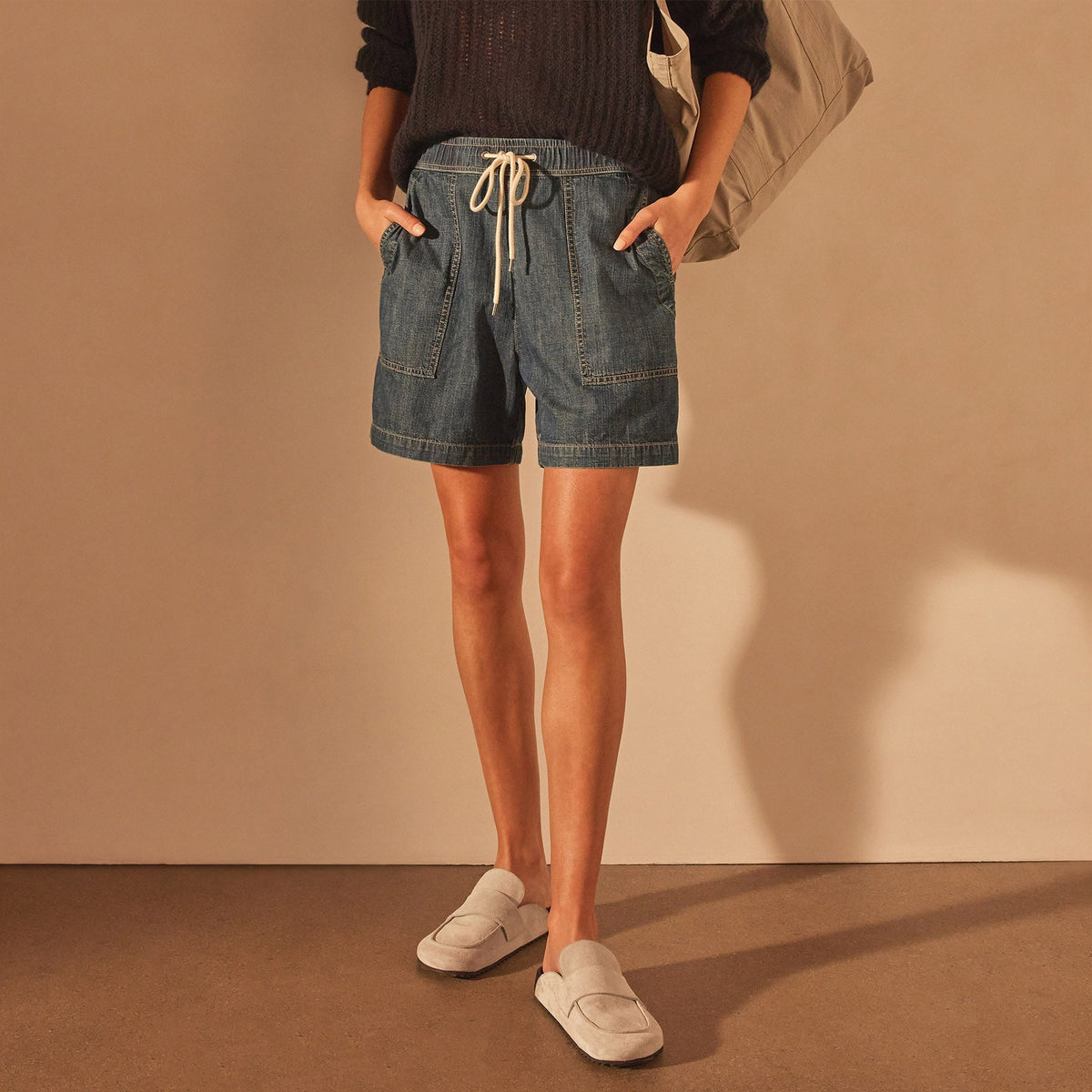 Pull On Denim Short in Medium Wash | James Perse Los Angeles