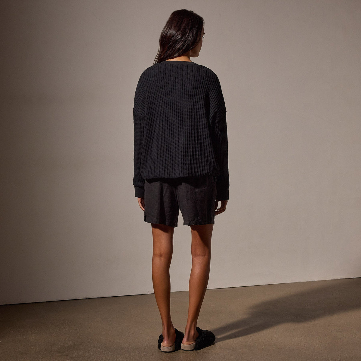 Thermal Sweatshirt in Black | James Perse Los Angeles