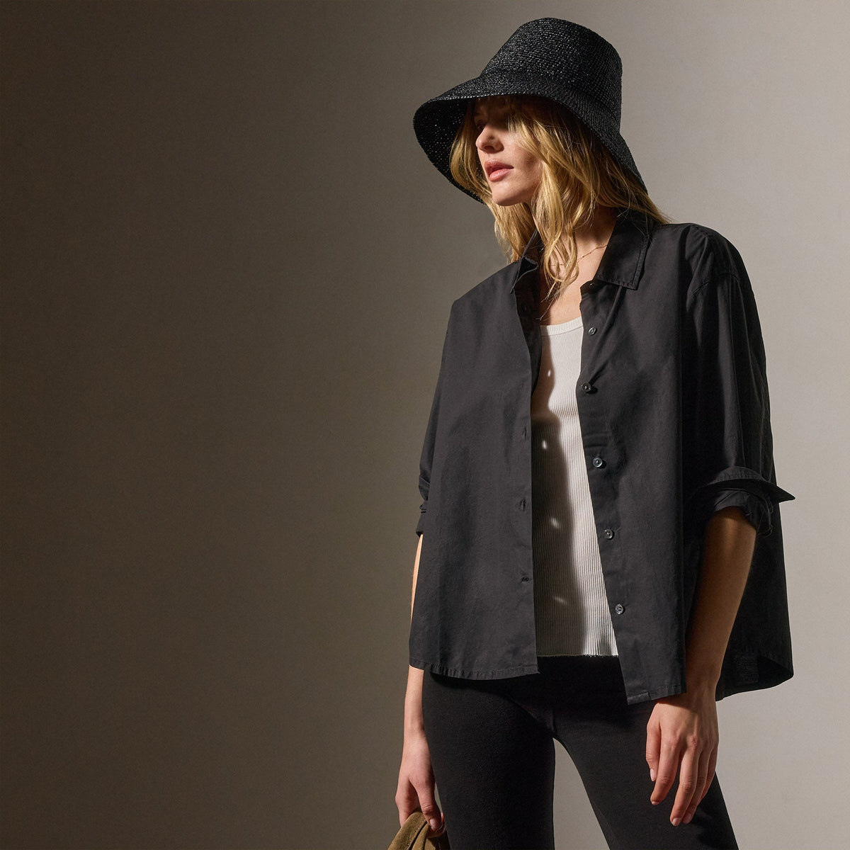 Stretch Poplin Shirt in Black | James Perse Los Angeles