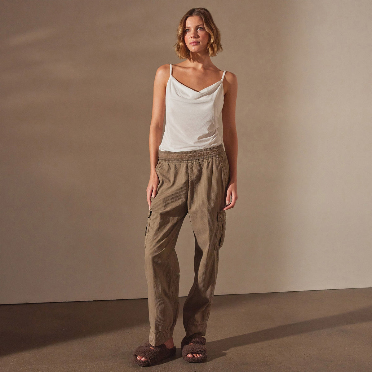 Seersucker Cargo Pant in Cashew Pigment | James Perse Los Angeles