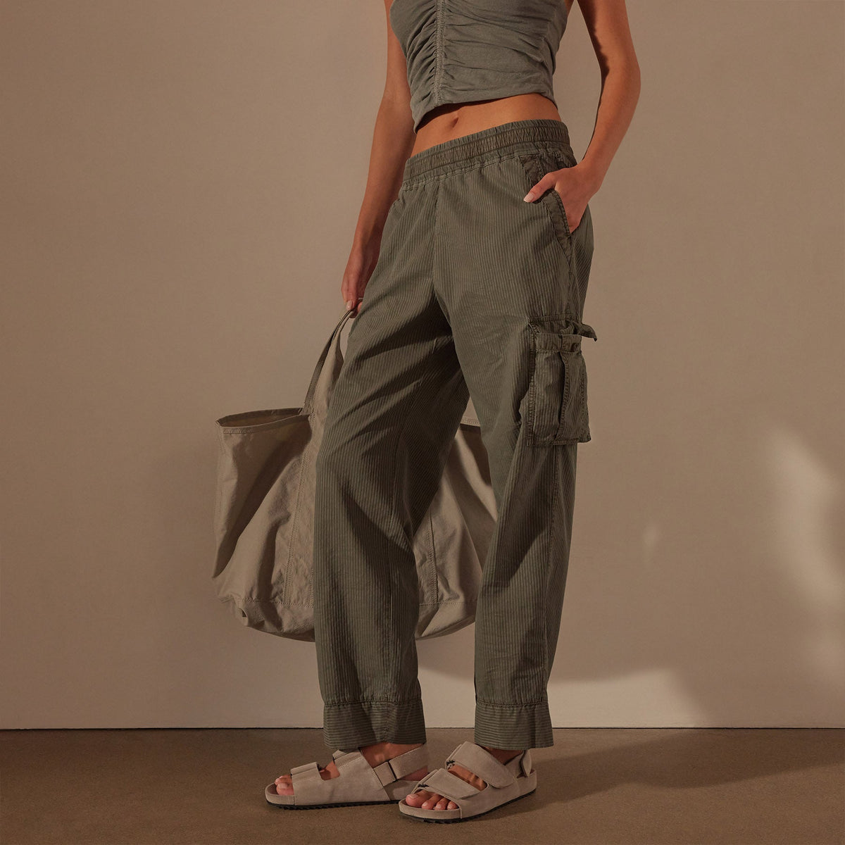 Seersucker Cargo Pant in Palm Pigment | James Perse Los Angeles
