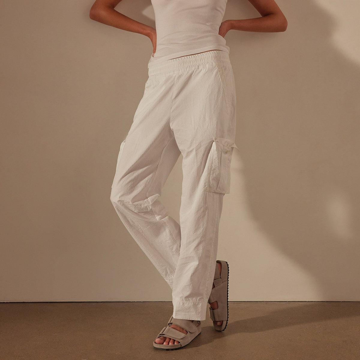 Seersucker Cargo Pant in White | James Perse Los Angeles