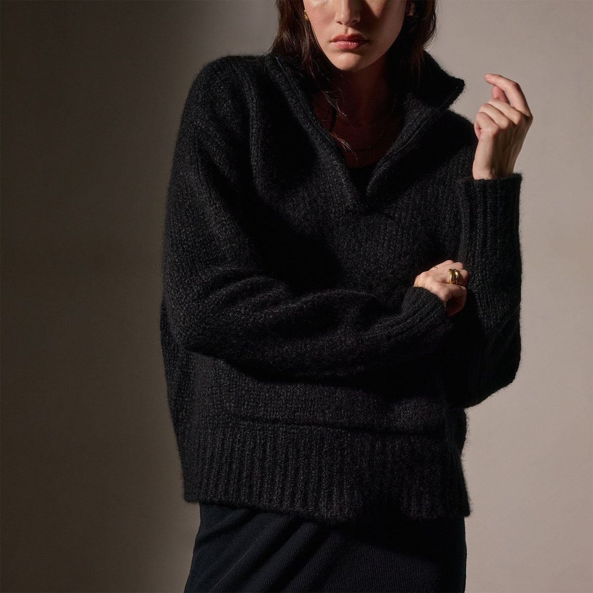 Low Gauge Cashmere Half Zip  in Black | James Perse Los Angeles