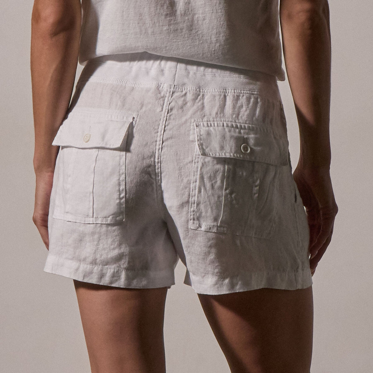 Linen Military Short in White | James Perse Los Angeles