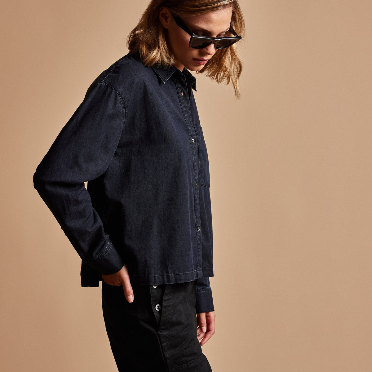 Cropped Boxy Denim Shirt in Blue Black | James Perse Los Angeles