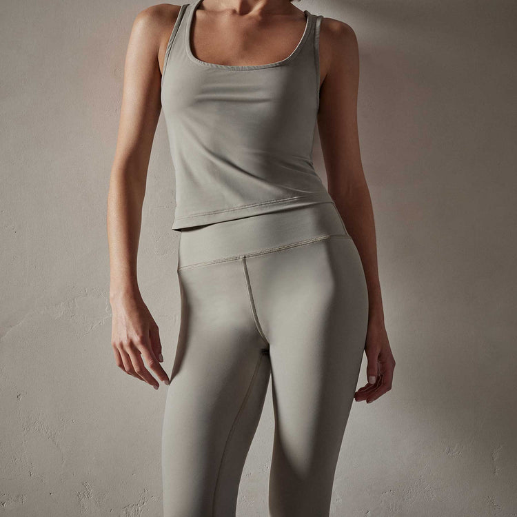 High Rise Yoga Legging in Olympic Grey | James Perse Los Angeles