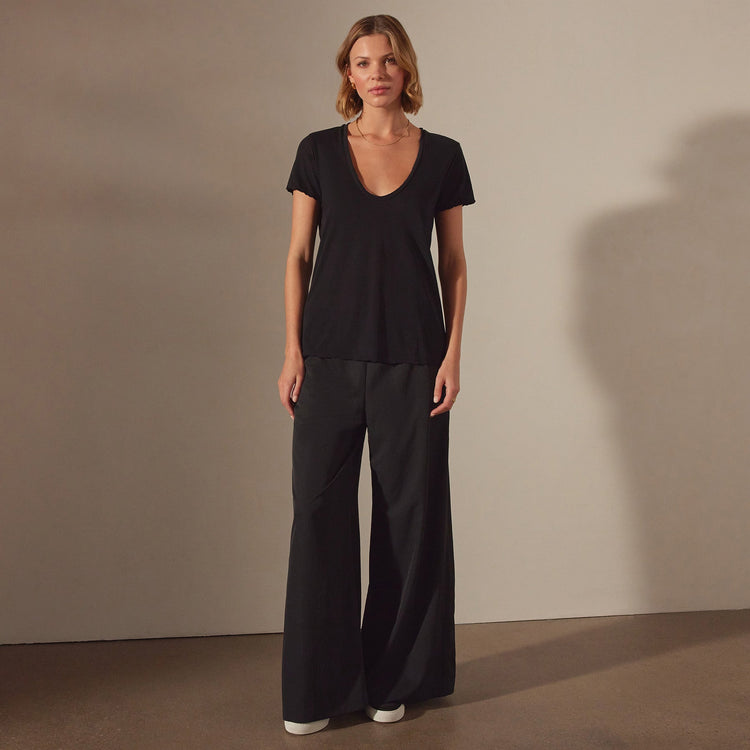 Stretch Jersey Short Sleeve in Black | James Perse Los Angeles