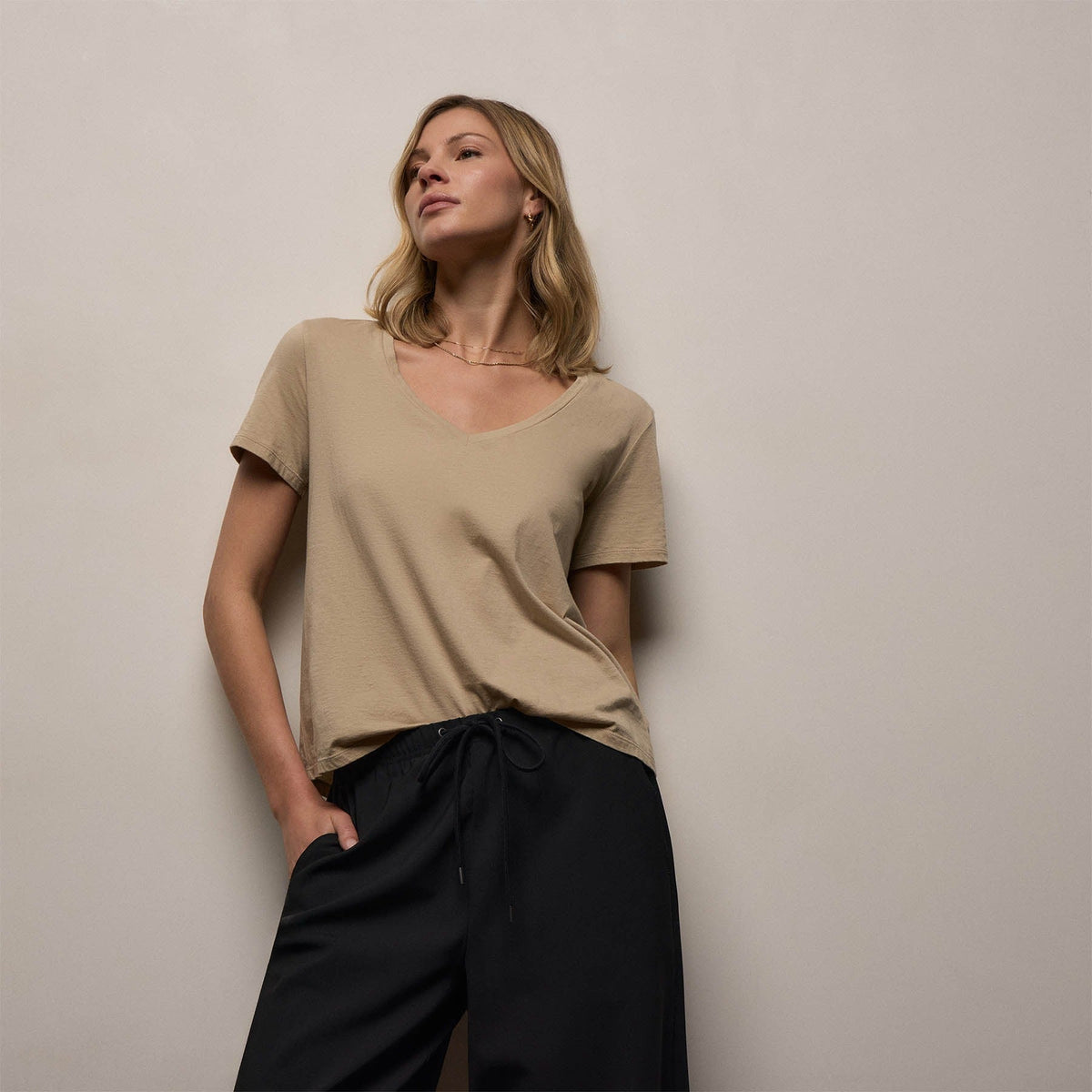 Luxe Lotus Jersey V Neck in Light Khaki | James Perse Los Angeles