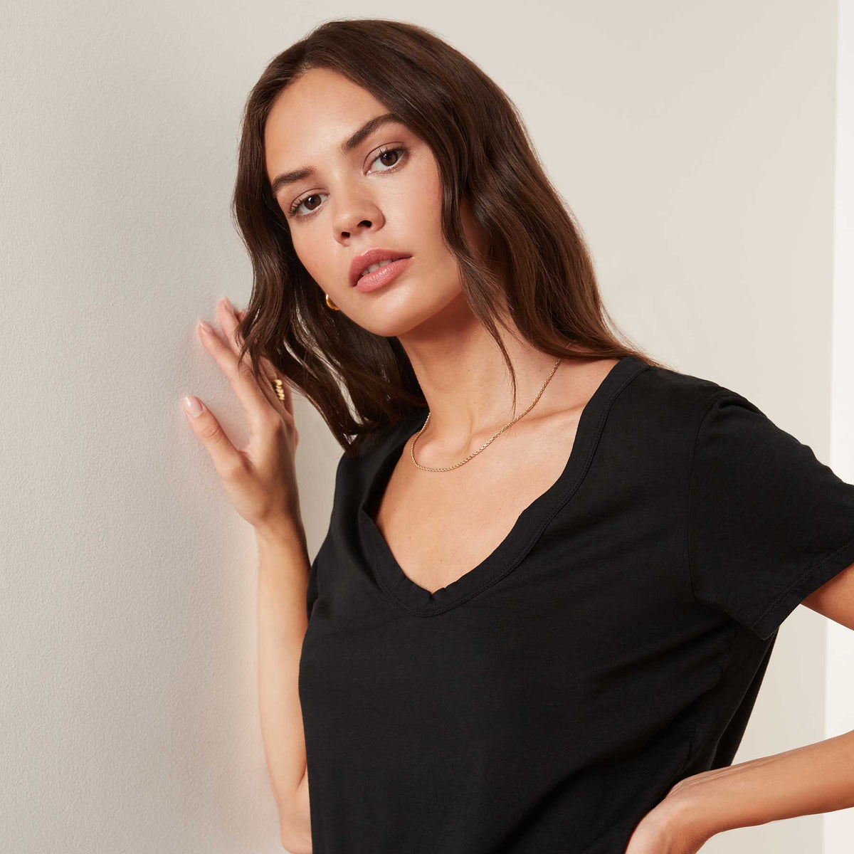 Luxe Lotus Jersey Tee In Black | James Perse Los Angeles