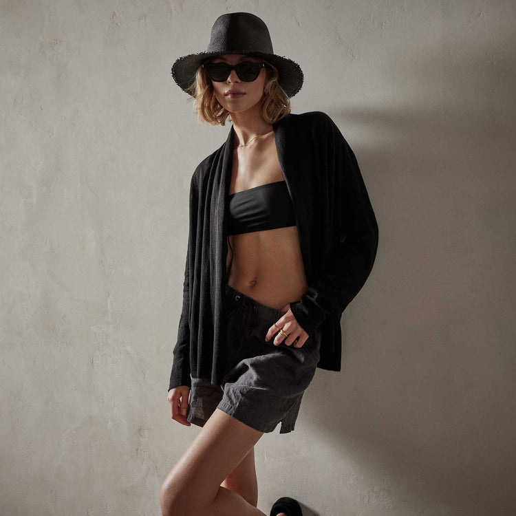 Dunes linen Cardigan  in Black/Black | James Perse Los Angeles