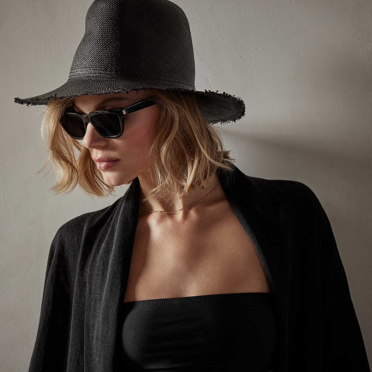 Dunes linen Cardigan  in Black/Black | James Perse Los Angeles