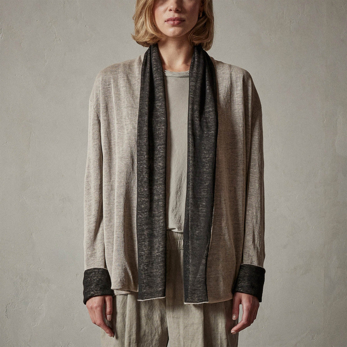 Dunes linen Cardigan  in Natural/Black | James Perse Los Angeles