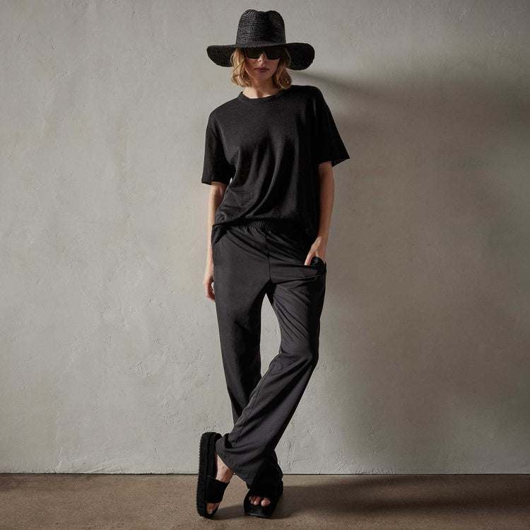 Dunes Linen Crew in Black/Black | James Perse Los Angeles