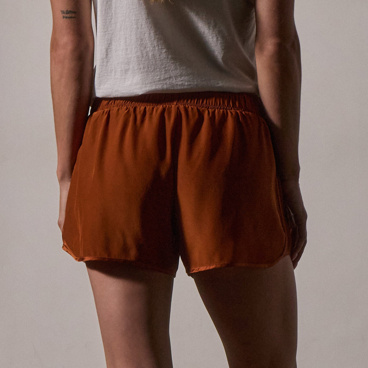 Silk Dolphin Short in Rust | James Perse Los Angeles