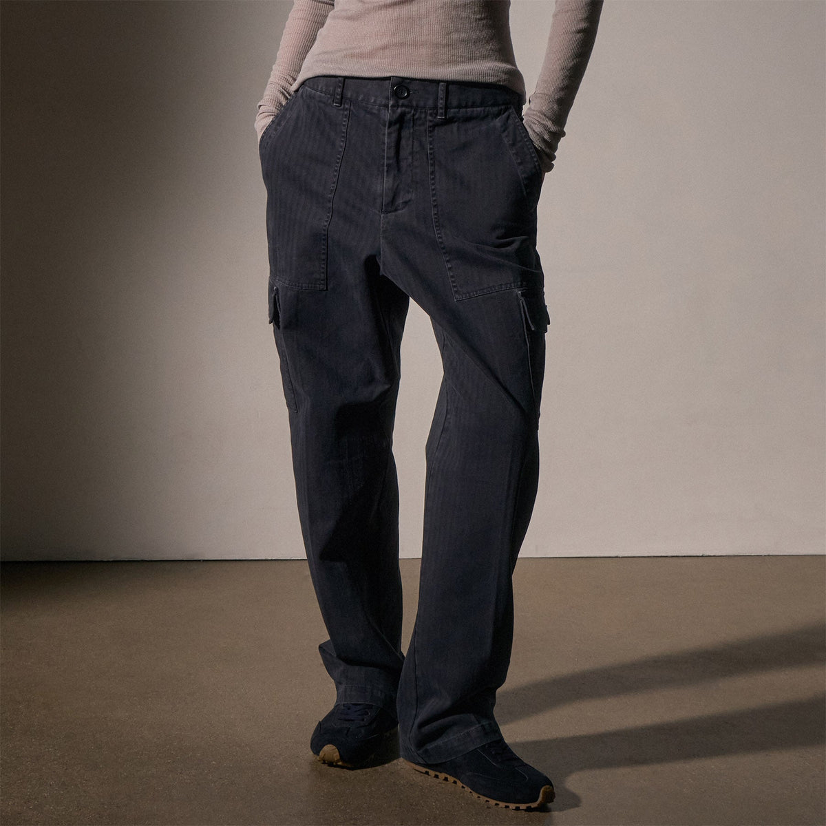 Herringbone Utility Pant in Blue Noir Pigment | James Perse Los Angeles