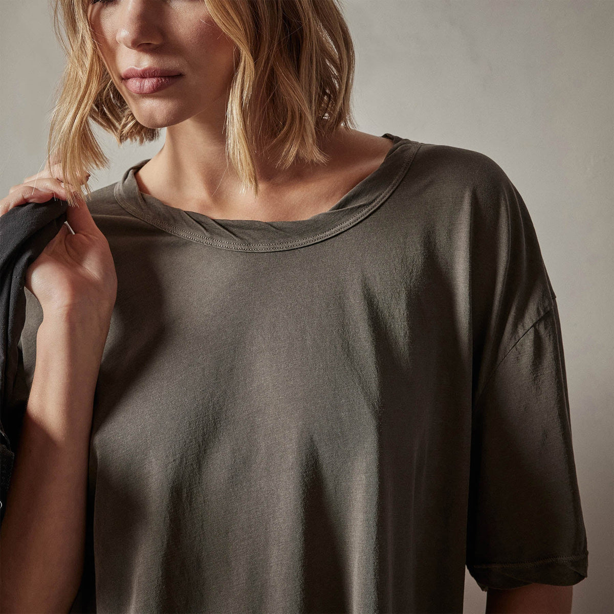 High Gauge Oversized Tee in Burro Pigment | James Perse Los Angeles