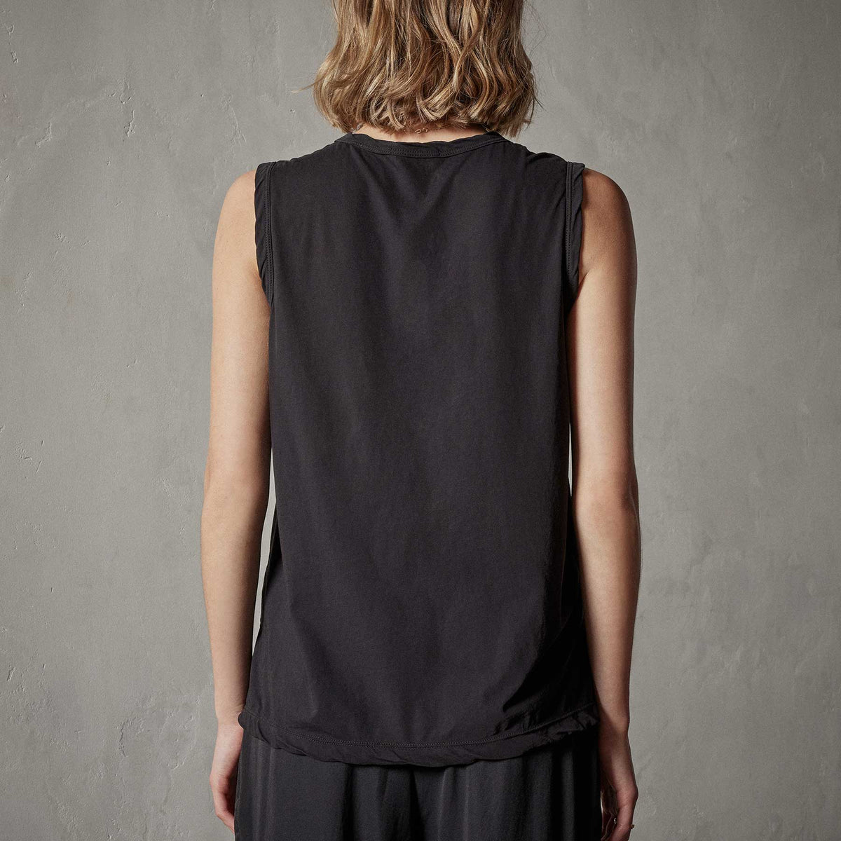 Cove Tank in Black | James Perse Los Angeles