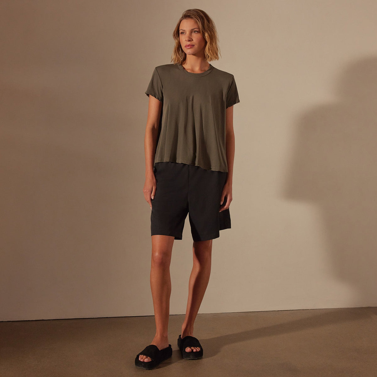 High Gauge A Line Tee in Palm | James Perse Los Angeles