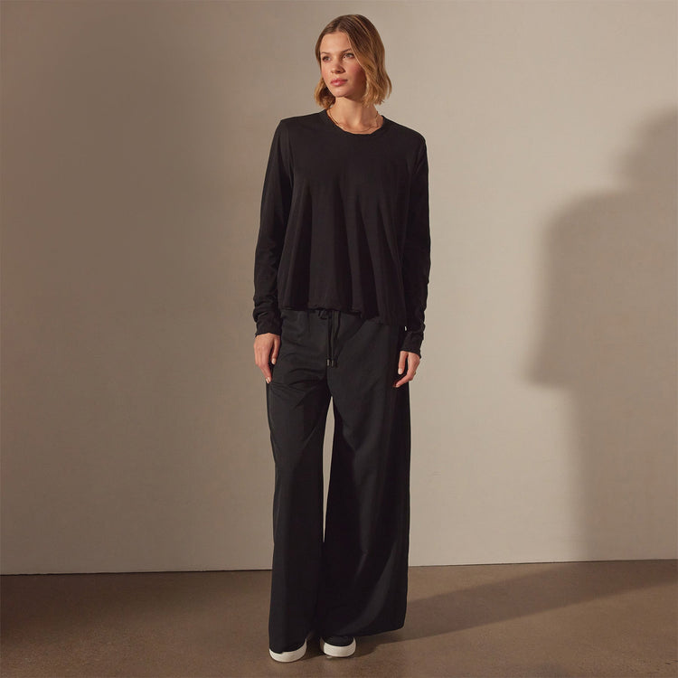 High Gauge Fresca Long Sleeve Baby Doll Tee in Black | James Perse Los Angeles