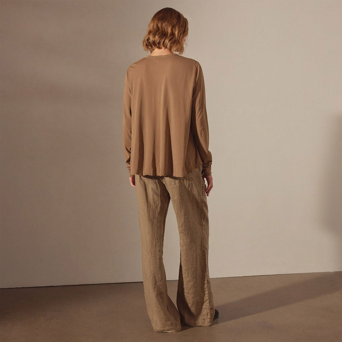 High Gauge Fresca Long Sleeve Baby Doll Tee in Cashew | James Perse Los Angeles