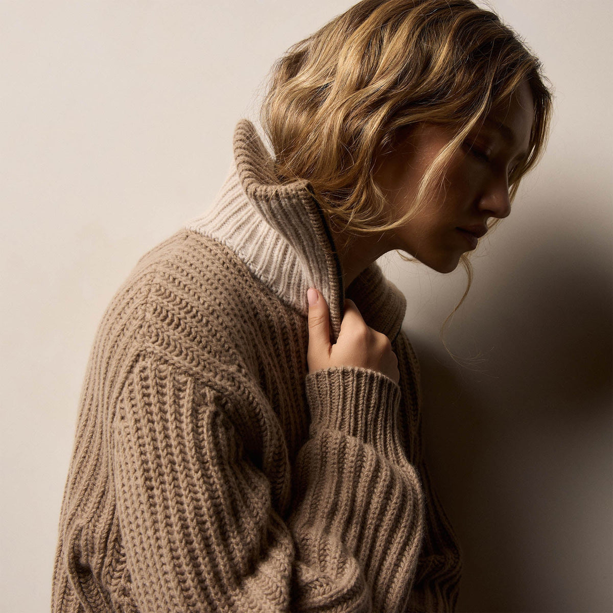 Recycled Cashmere Zip Funnel Neck in Coffee/Stucco | James Perse Los Angeles