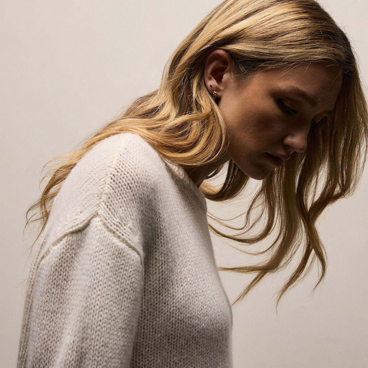 Chunky Italian Spun Cashmere Crew In Ivory | James Perse Los Angeles