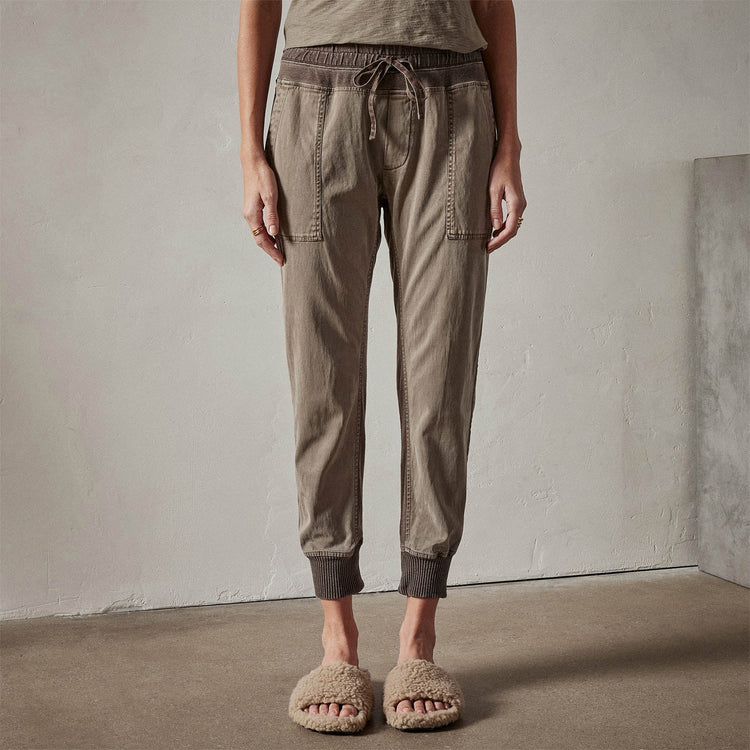 Mixed Media Pant in Ammo Pigment | James Perse Los Angeles