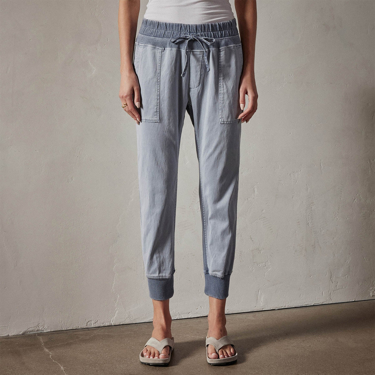 Mixed Media Pant in Aura Pigment | James Perse Los Angeles 