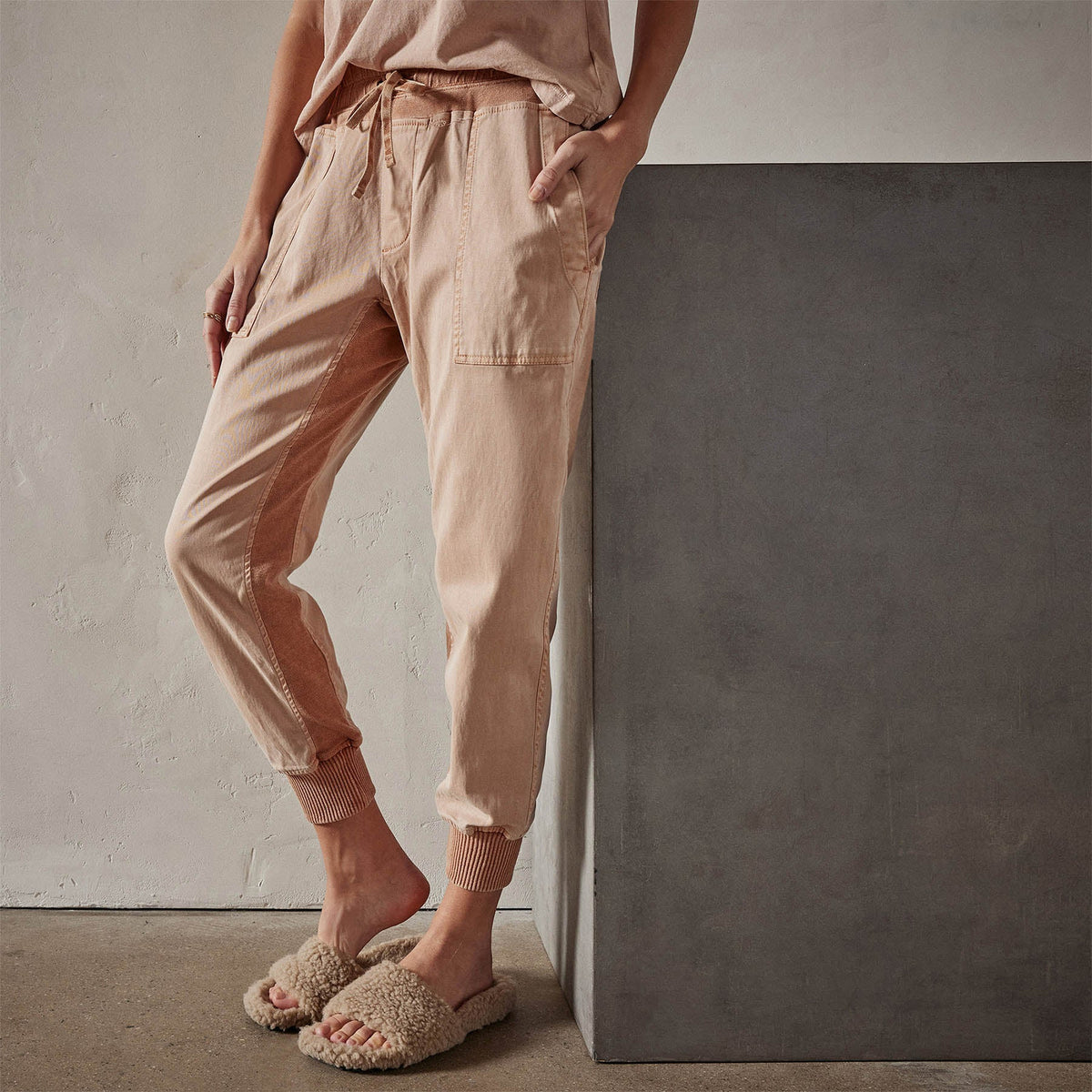 Mixed Media Pant in White Peach Pigment | James Perse Los Angeles