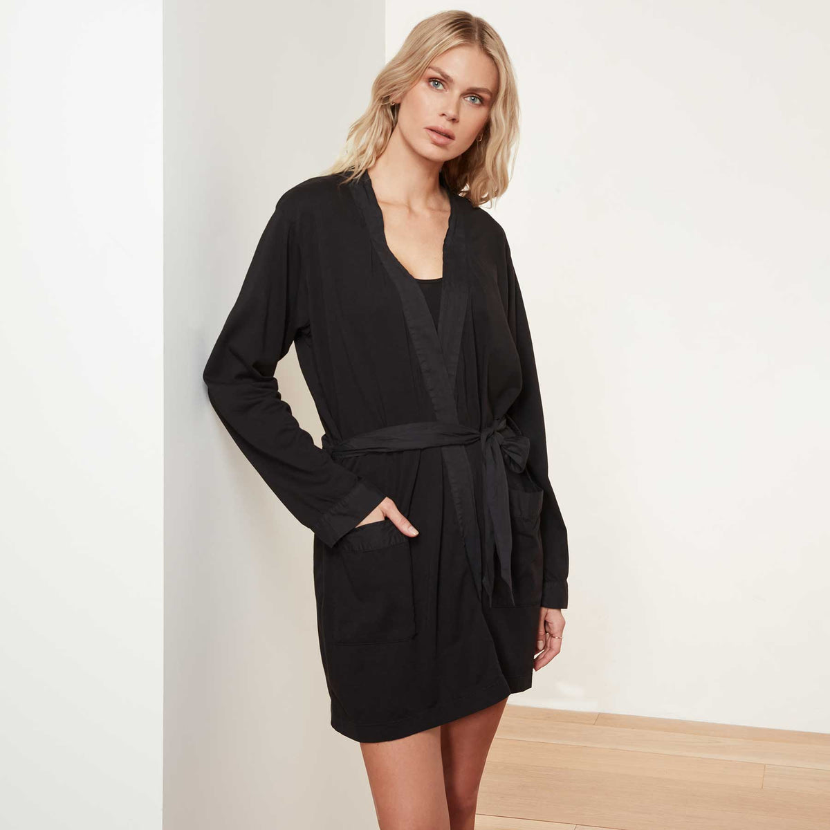 Jersey Robe - Black | James Perse Los Angeles