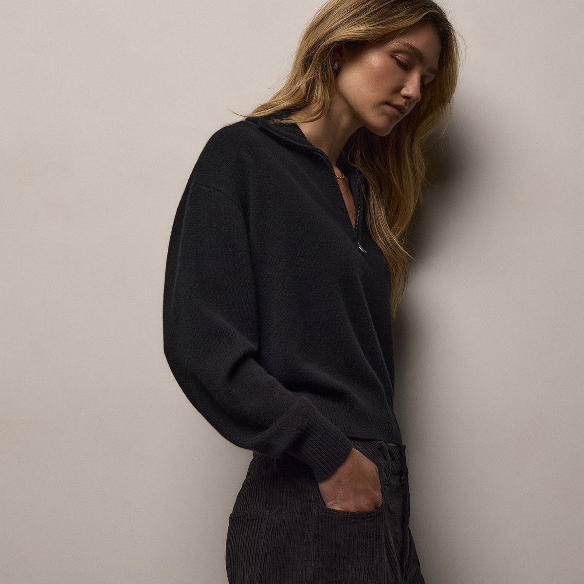 Italian Spun Cashmere Half Zip in Black/Anthracite | James Perse Los Angeles