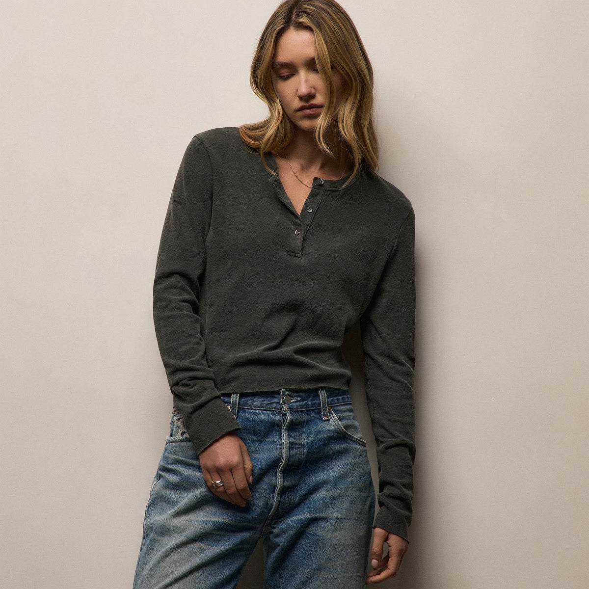 Slub Jersey Long Sleeve Henley in Hemlock Pigment | James Perse Los Angeles