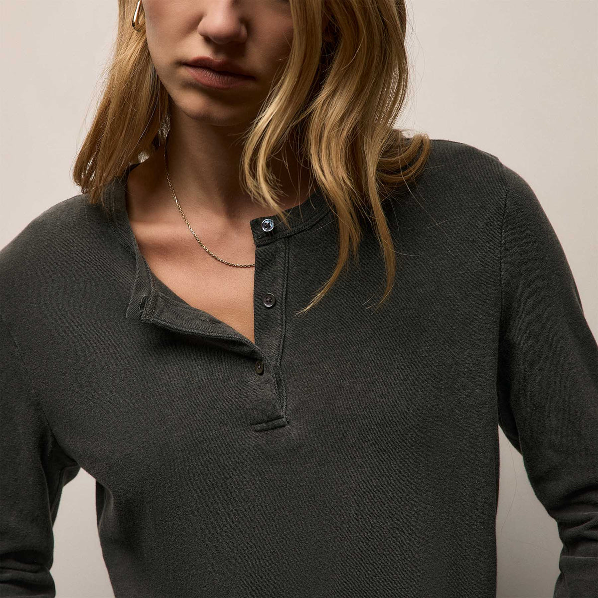 Slub Jersey Long Sleeve Henley in Hemlock Pigment | James Perse Los Angeles