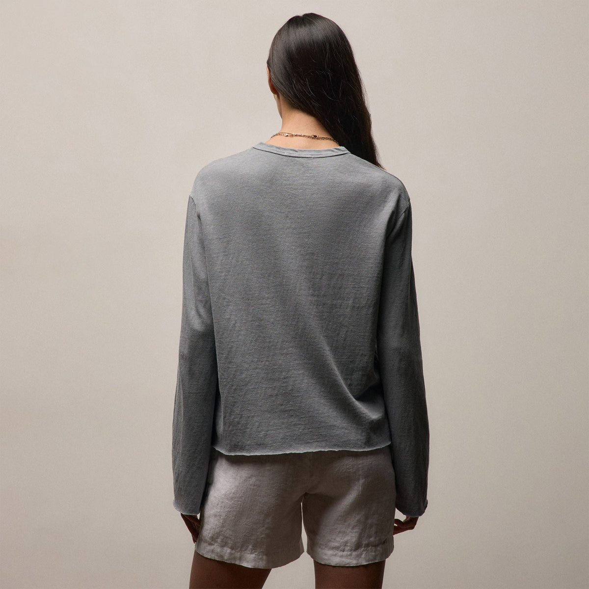 Slub Jersey Long Sleeve Tee in Ore Pigment | James Perse Los Angeles