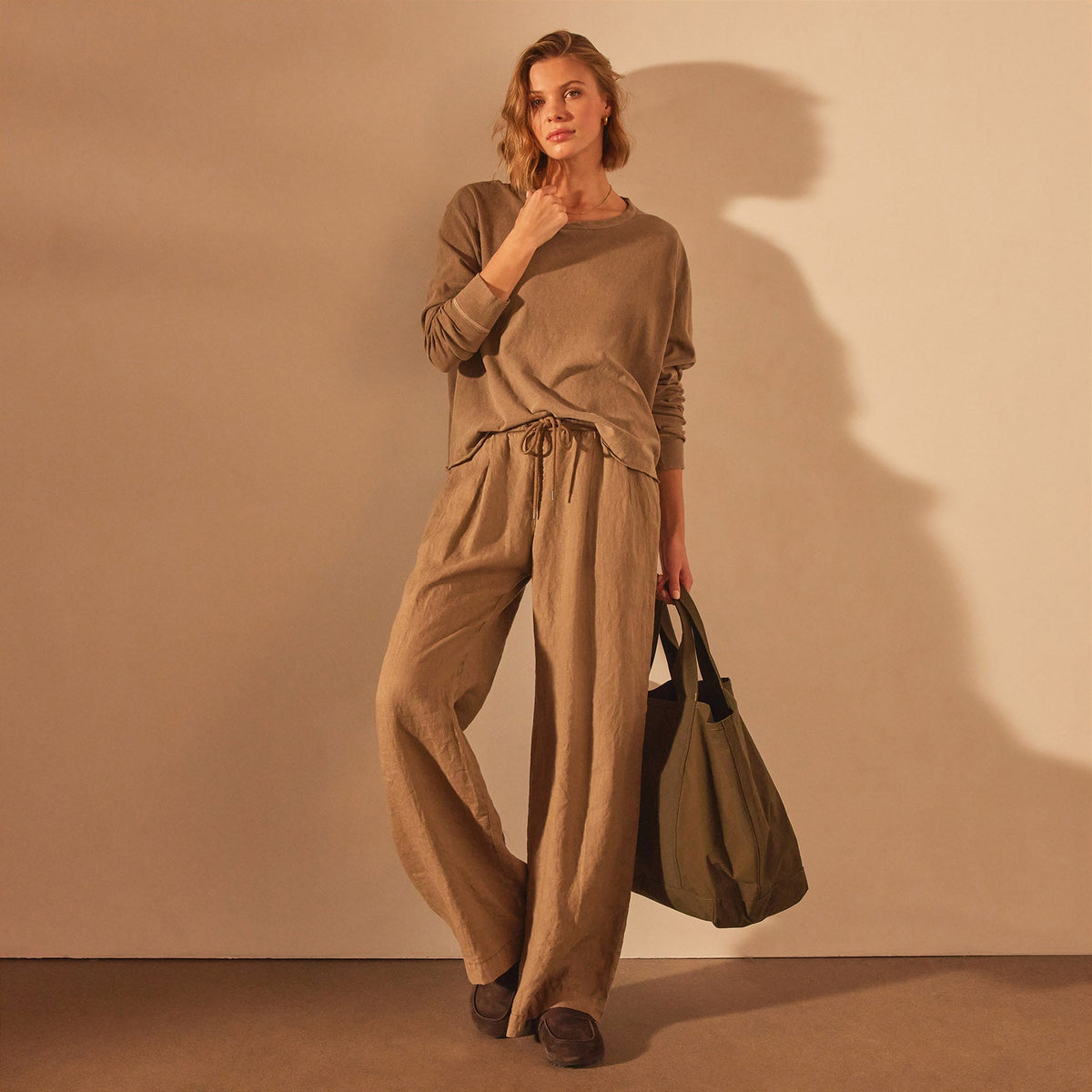 Long Sleeve Boxy Slub Top in Cashew Pigment | James Perse Los Angeles