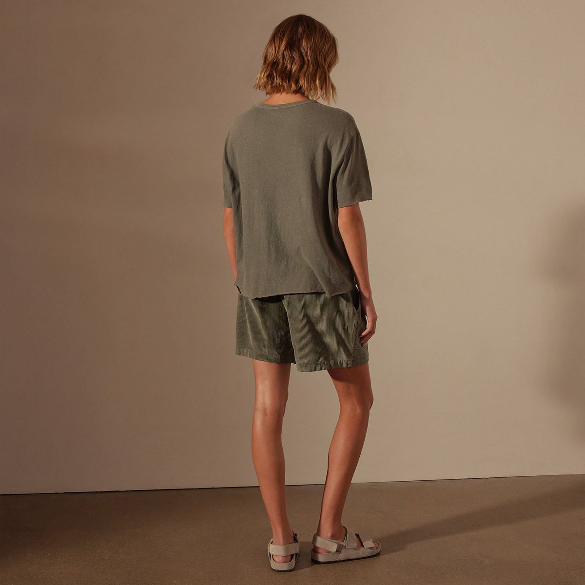 Natural Slub Boxy Short Sleeve Tee in Palm Pigment | James Perse Los Angeles