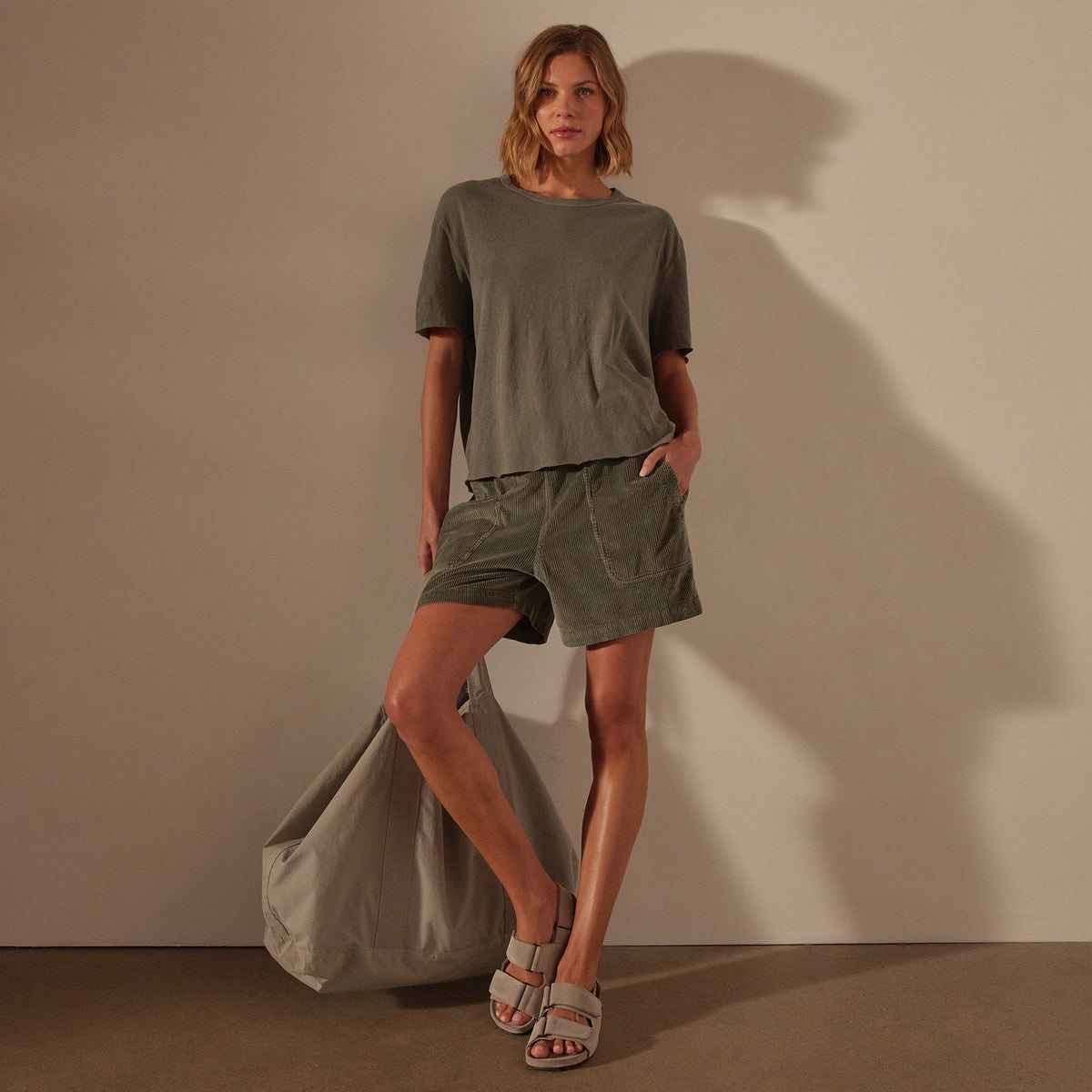 Natural Slub Boxy Short Sleeve Tee in Palm Pigment | James Perse Los Angeles