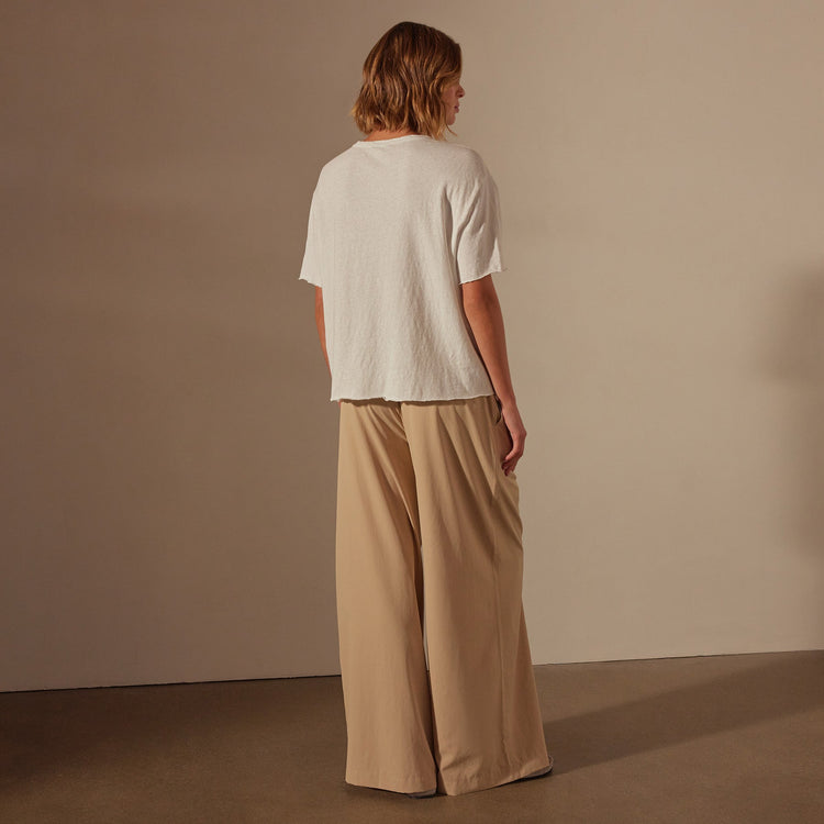 Natural Slub Boxy Short Sleeve Tee in White | James Perse Los Angeles