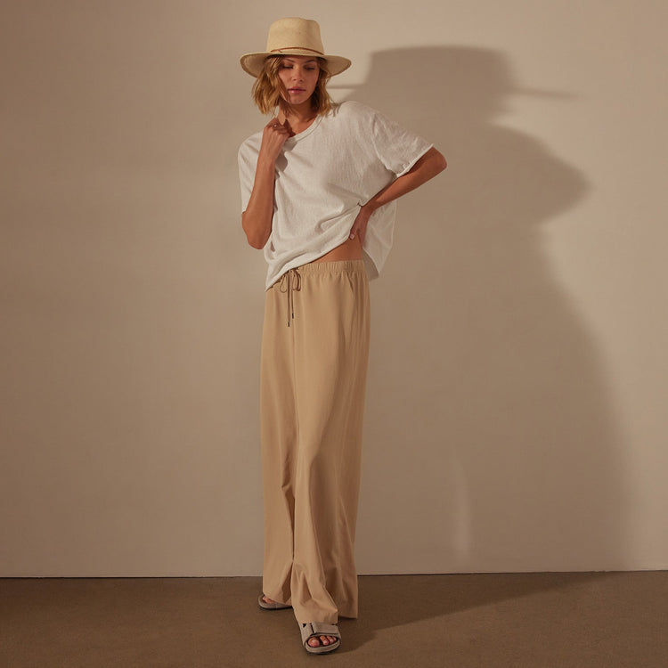 Natural Slub Boxy Short Sleeve Tee in White | James Perse Los Angeles