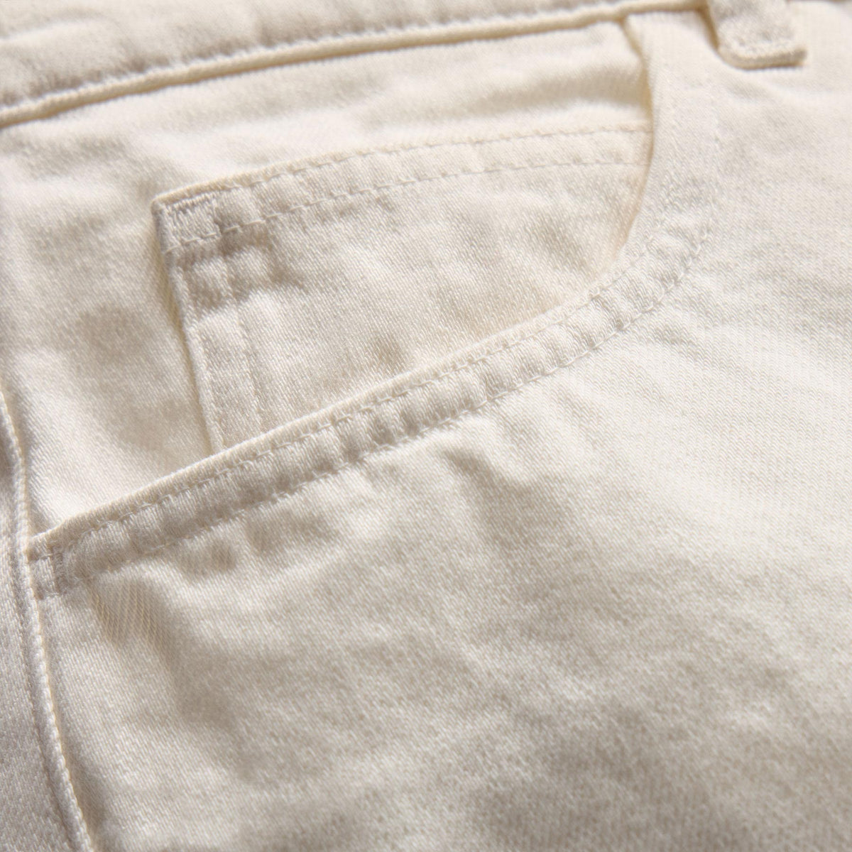 Relaxed Fit Jean in Off White | James Perse Los Angeles