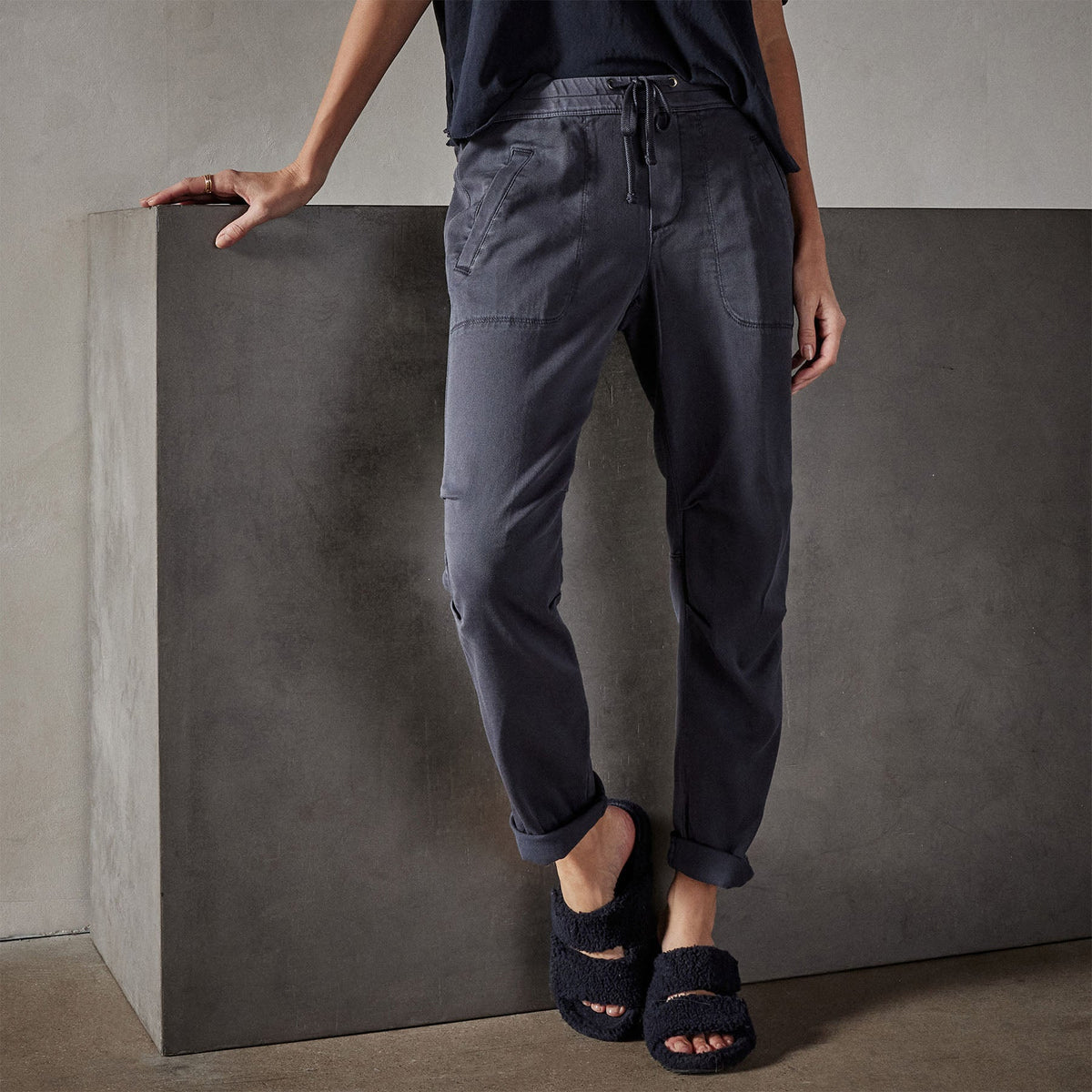 Soft Drape Pant in Blue Oil | James Perse Los Angeles