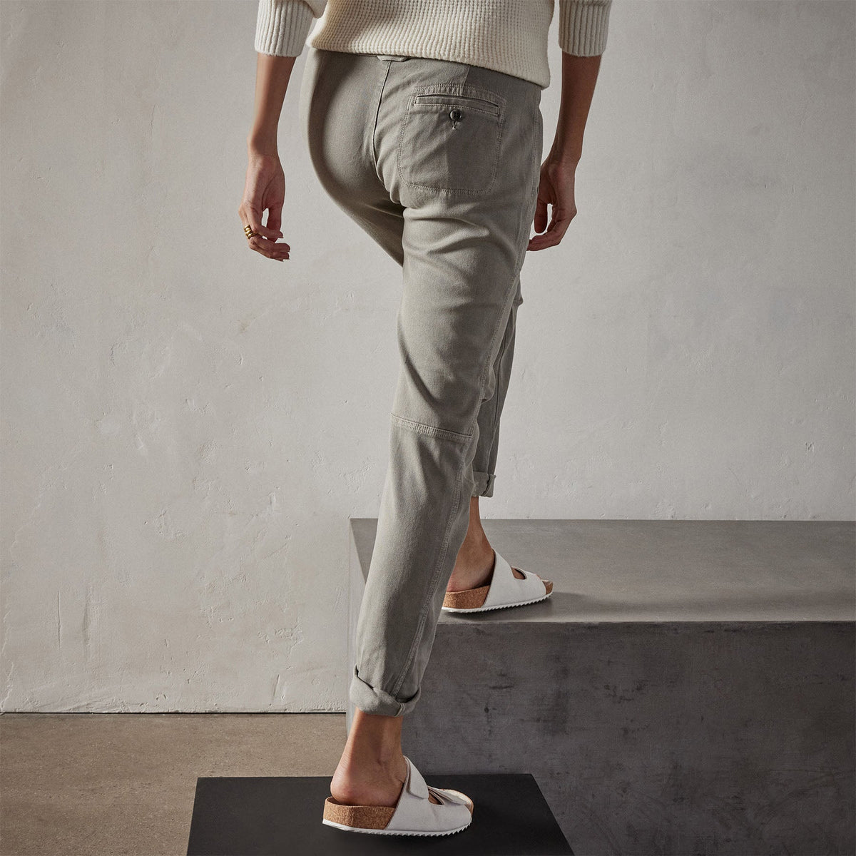 Soft Drape Pant in Concrete Pigment | James Perse Los Angeles
