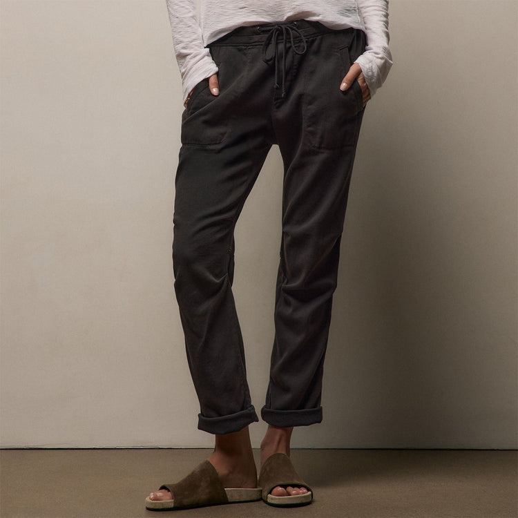Soft Drape Pant in Carbon Pigment | James Perse Los Angeles