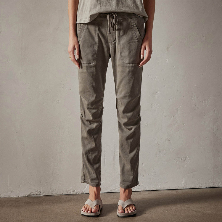 Soft Drape Pant in River Rock Pigment | James Perse Los Angeles 