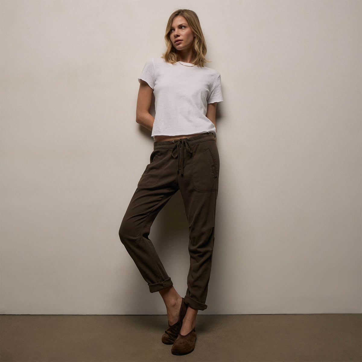 Soft Drape Pant in Smoky Green Pigment | James Perse Los Angeles