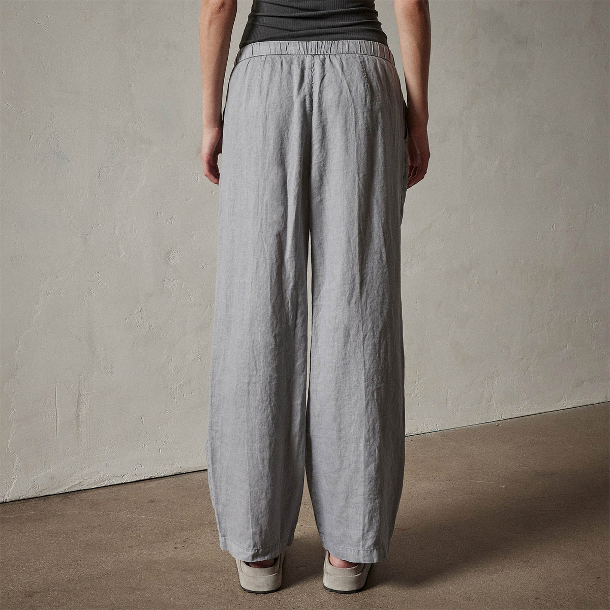 Lightweight Linen Pant in Breeze Pigment | James Perse Los Angeles