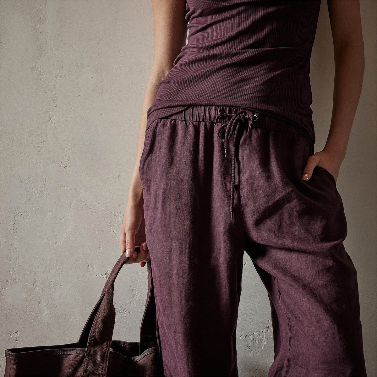 Lightweight Linen Pant in Eggplant | James Perse Los Angeles